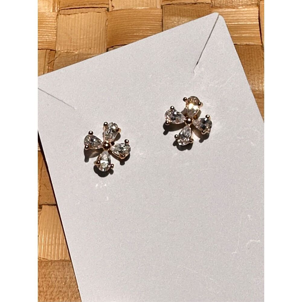 Swarovski Elements Flower Crystal Gold Tone stud earrings